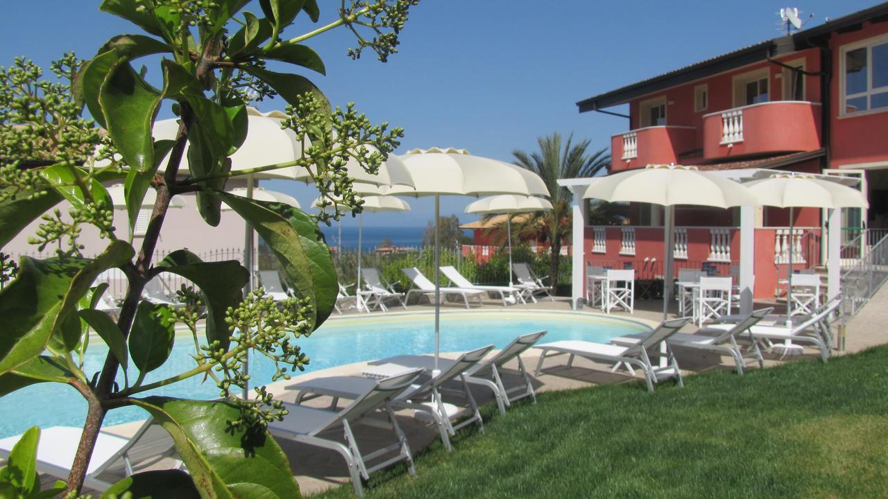 Отель Borgo Di Santa Barbara Санта-Доменика Экстерьер фото